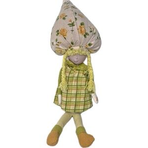 Garden fairy shelve sitter